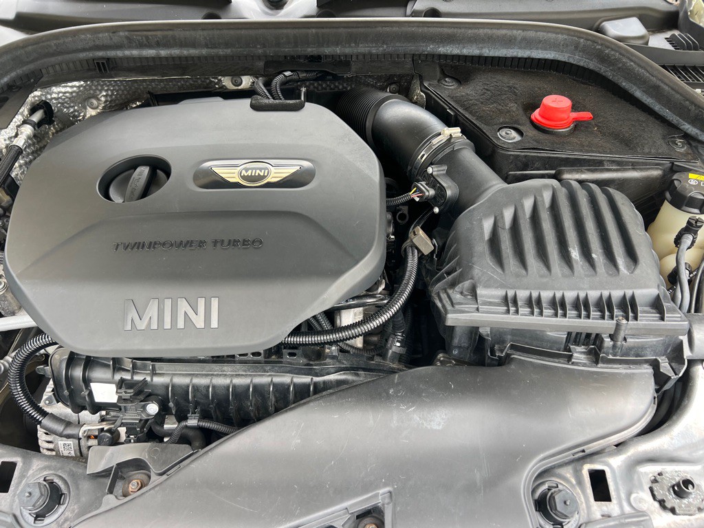 2015 MINI Cooper Image 26