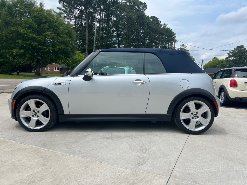 2007 MINI Cooper Image 7