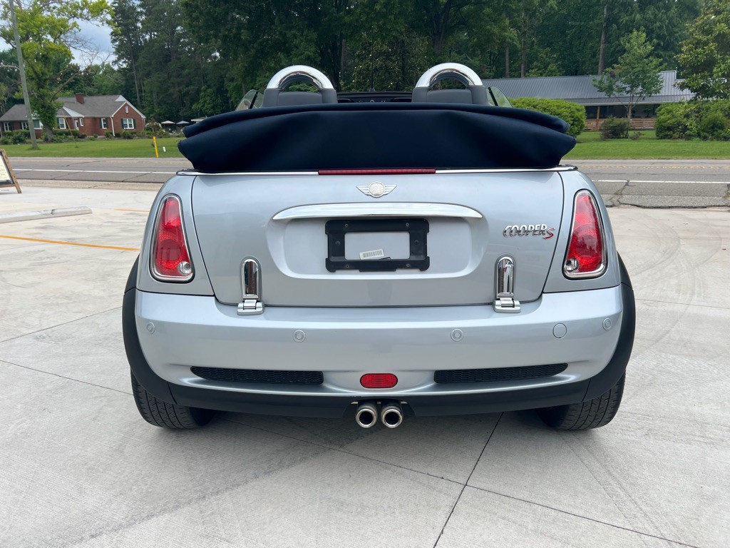 2007 MINI Cooper Image 15