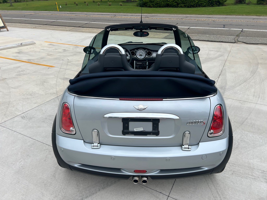 2007 MINI Cooper Image 16