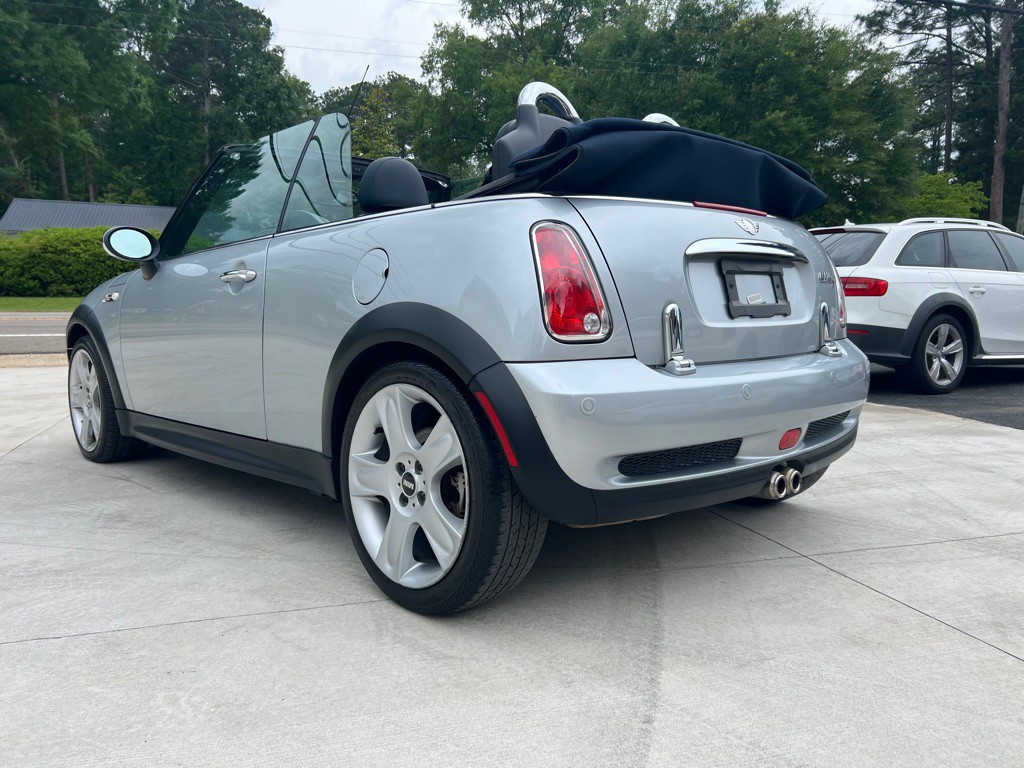 2007 MINI Cooper Image 17