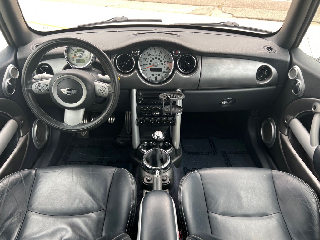 2007 MINI Cooper Image 29