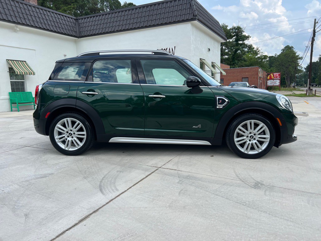 2017 MINI Countryman Image 2