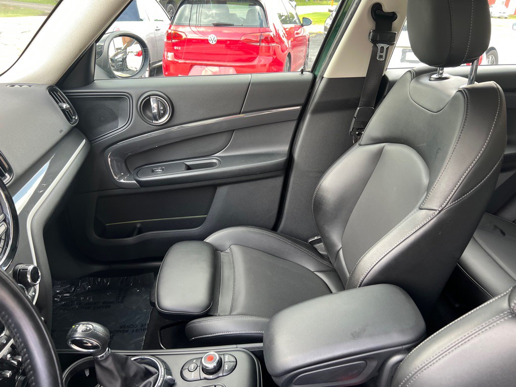2017 MINI Countryman Image 13