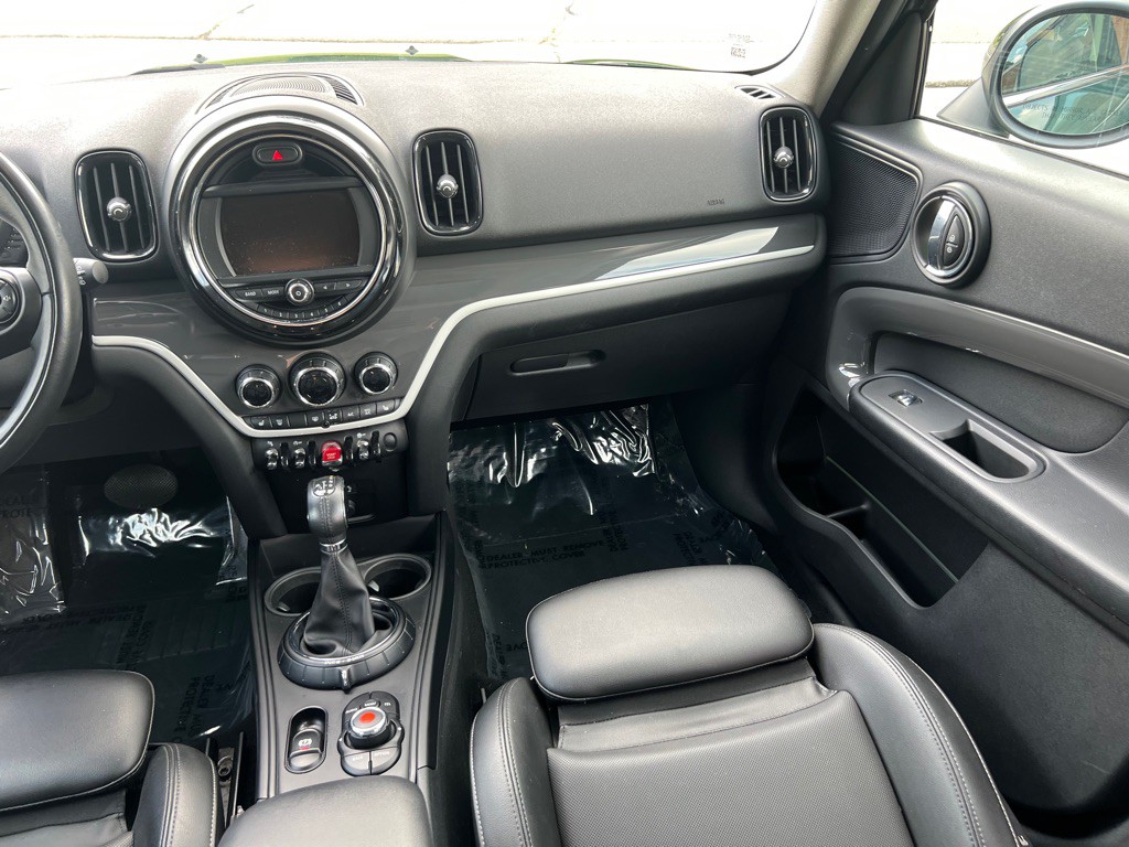 2017 MINI Countryman Image 21