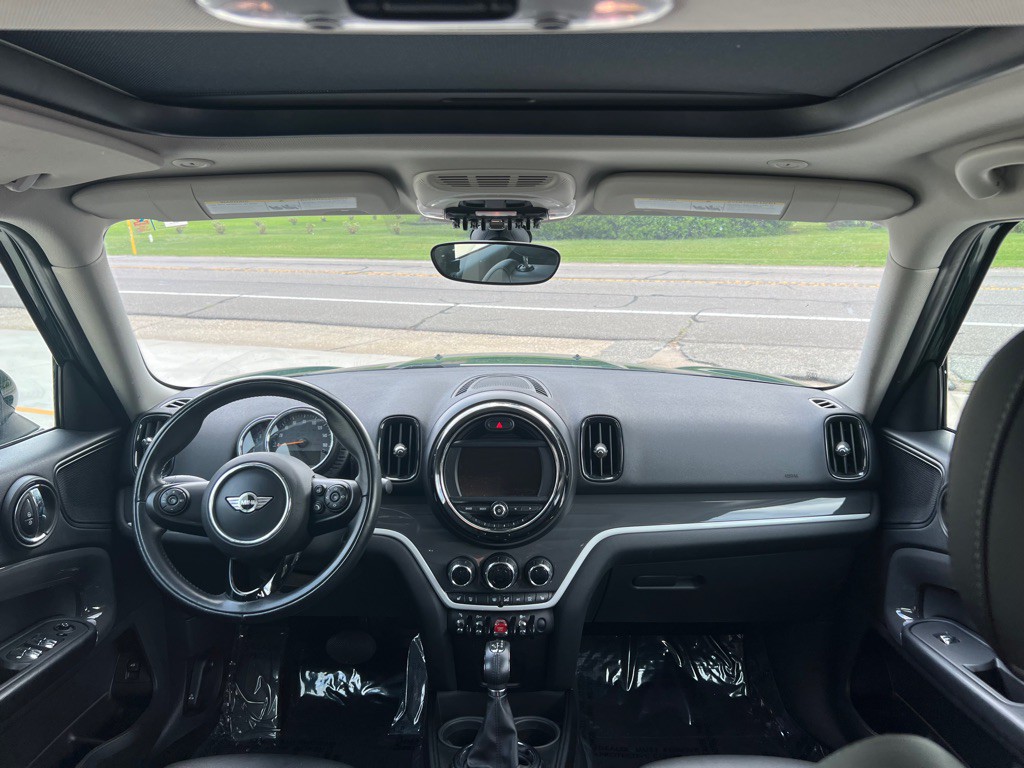 2017 MINI Countryman Image 22