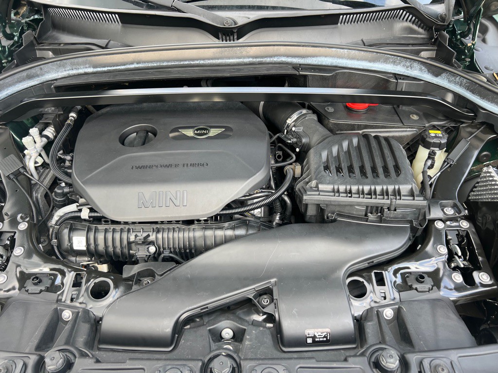 2017 MINI Countryman Image 24