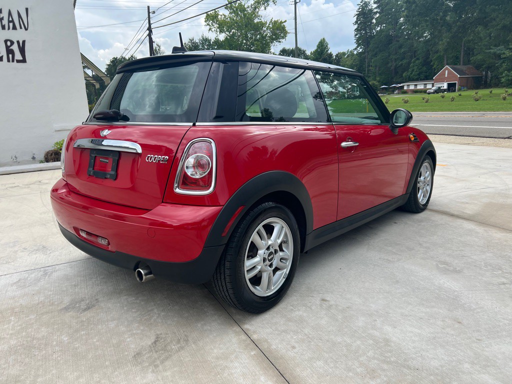 2013 MINI Cooper Image 3
