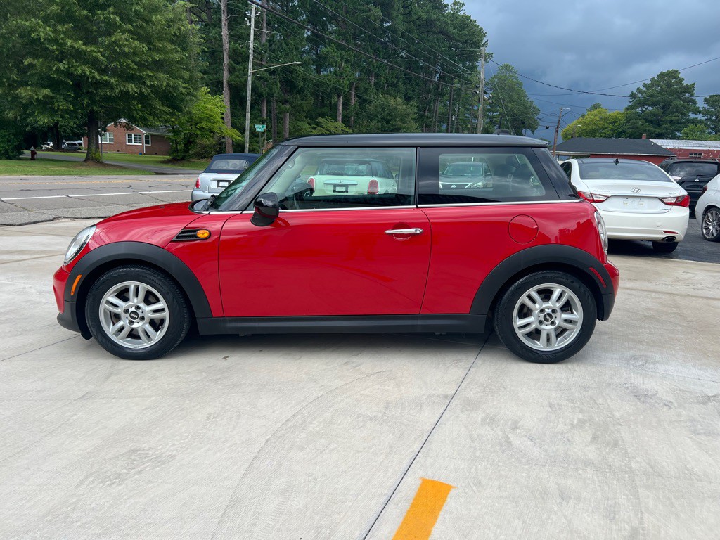 2013 MINI Cooper Image 7
