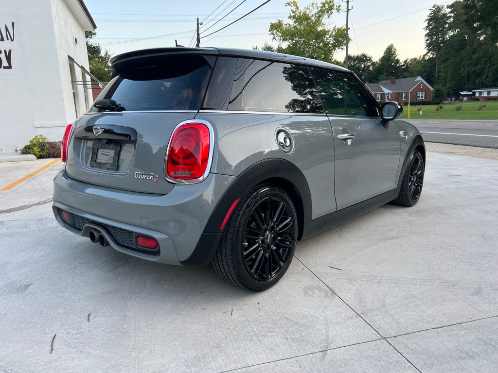 2015 MINI Cooper Image 3