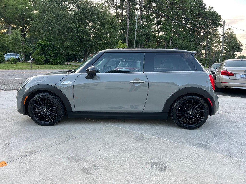 2015 MINI Cooper Image 7