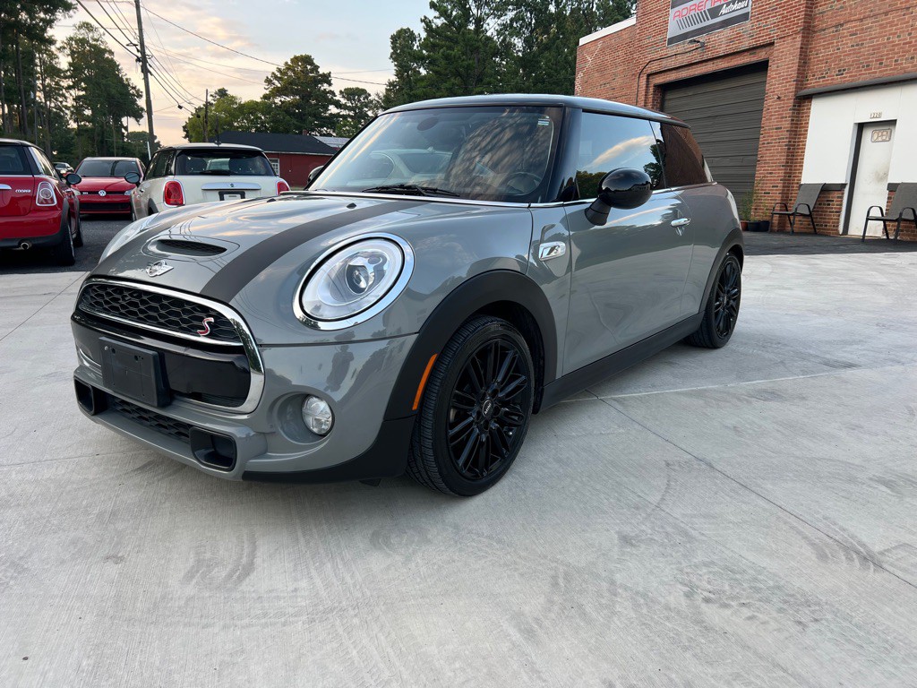 2015 MINI Cooper Image 8