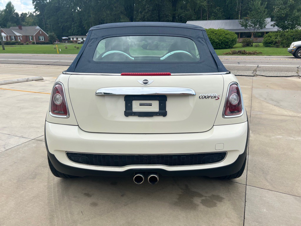2009 MINI Cooper Image 4