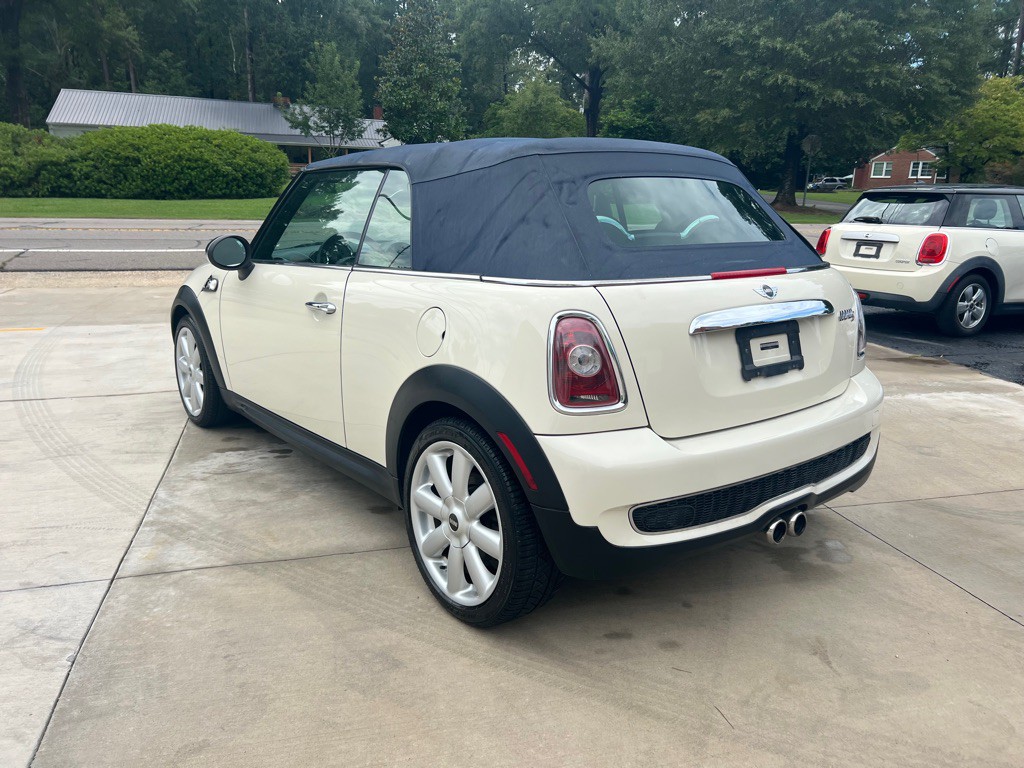 2009 MINI Cooper Image 5