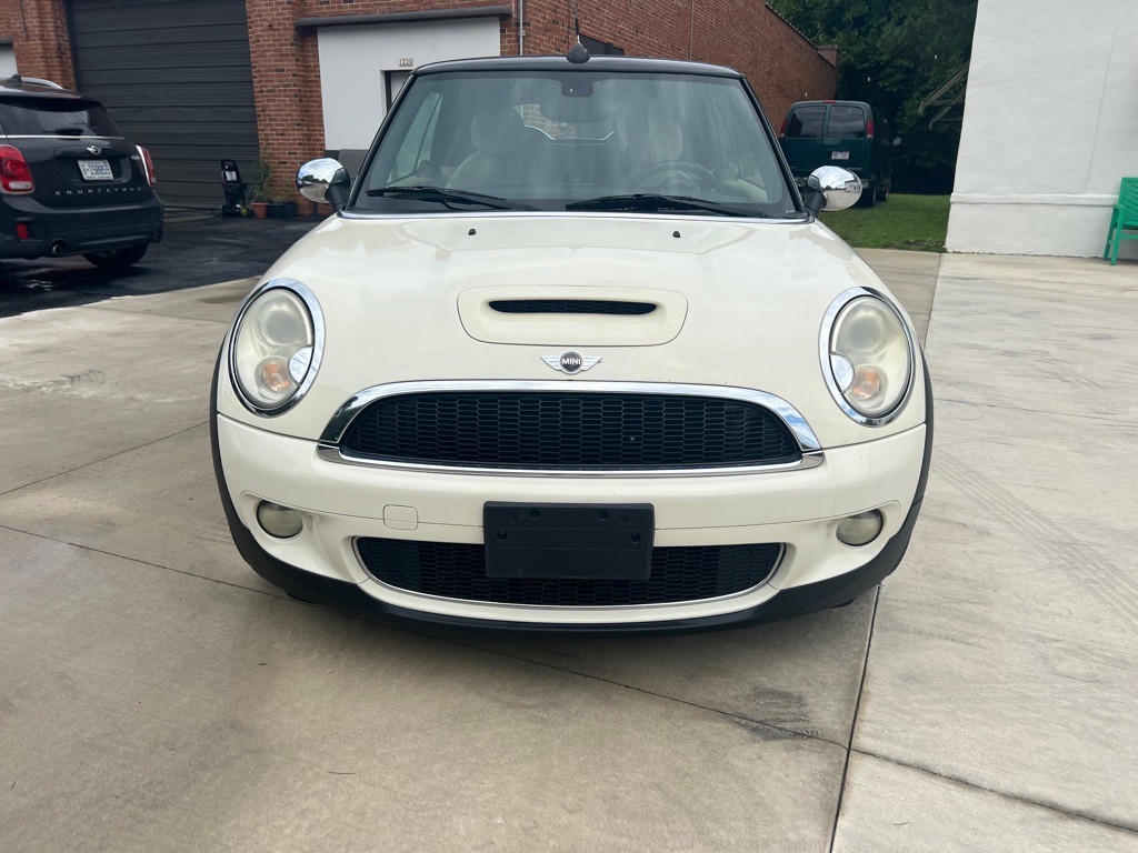 2009 MINI Cooper Image 8