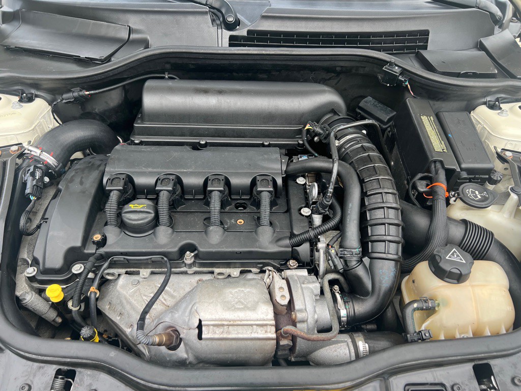 2009 MINI Cooper Image 21
