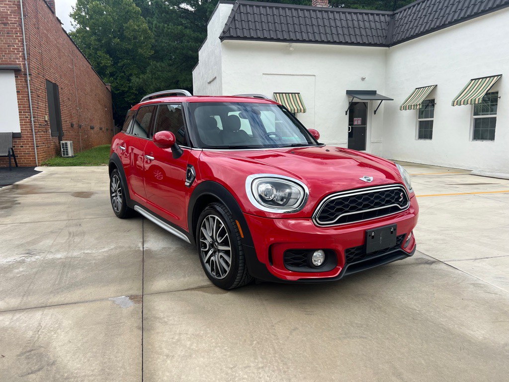 2017 MINI Countryman Image 1