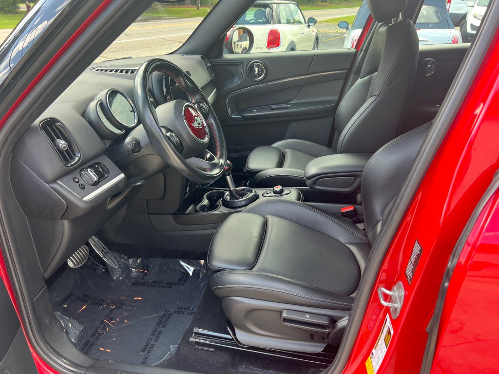 2017 MINI Countryman Image 12