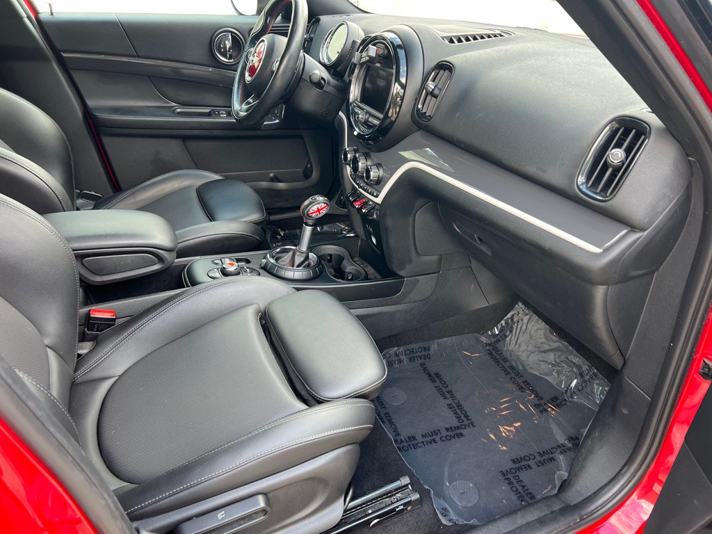 2017 MINI Countryman Image 18