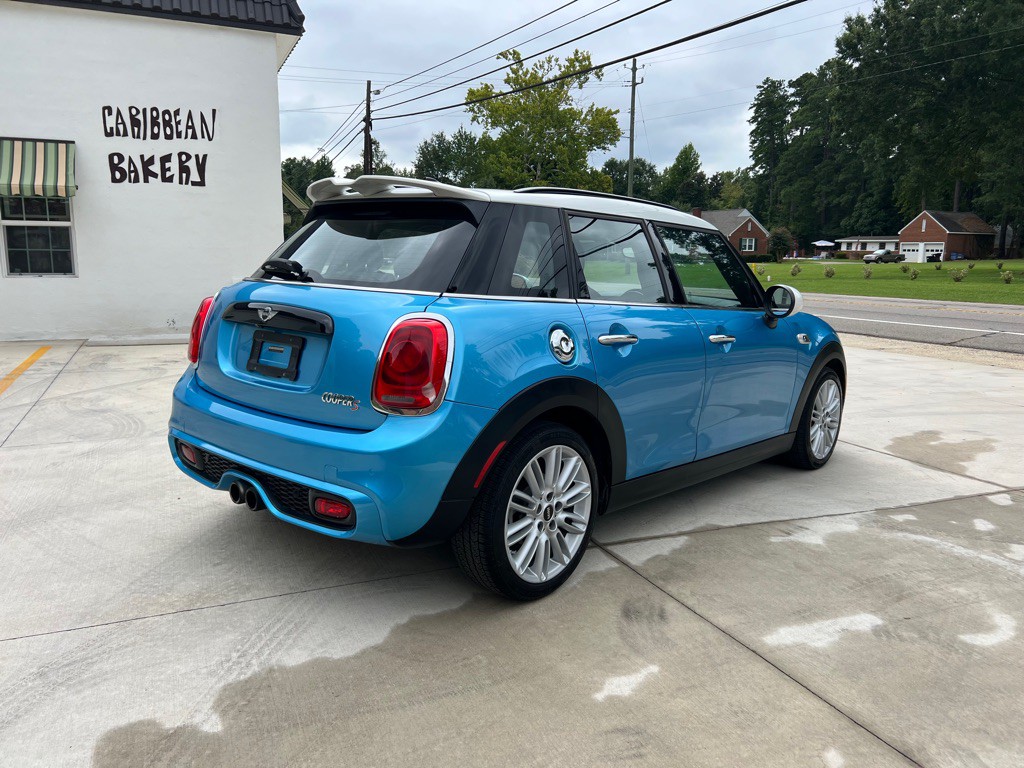 2017 MINI Cooper Image 3