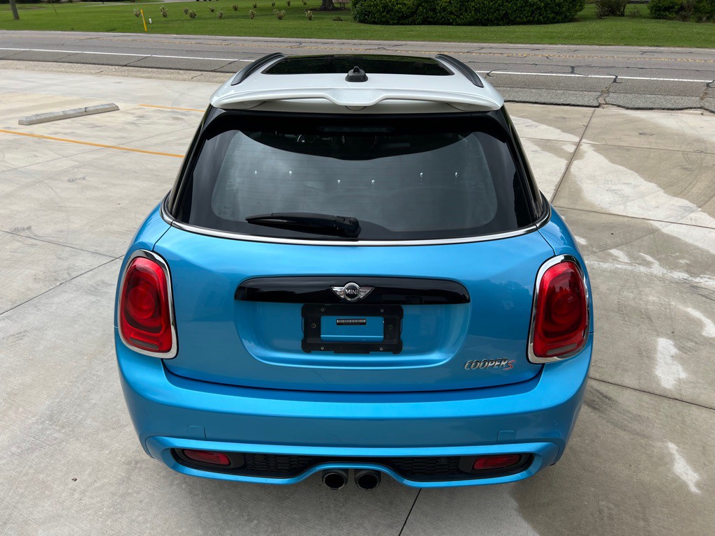 2017 MINI Cooper Image 5