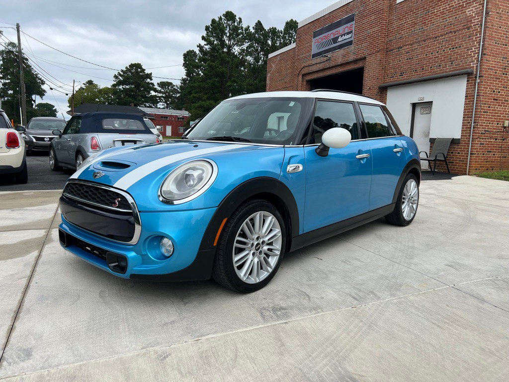 2017 MINI Cooper Image 8