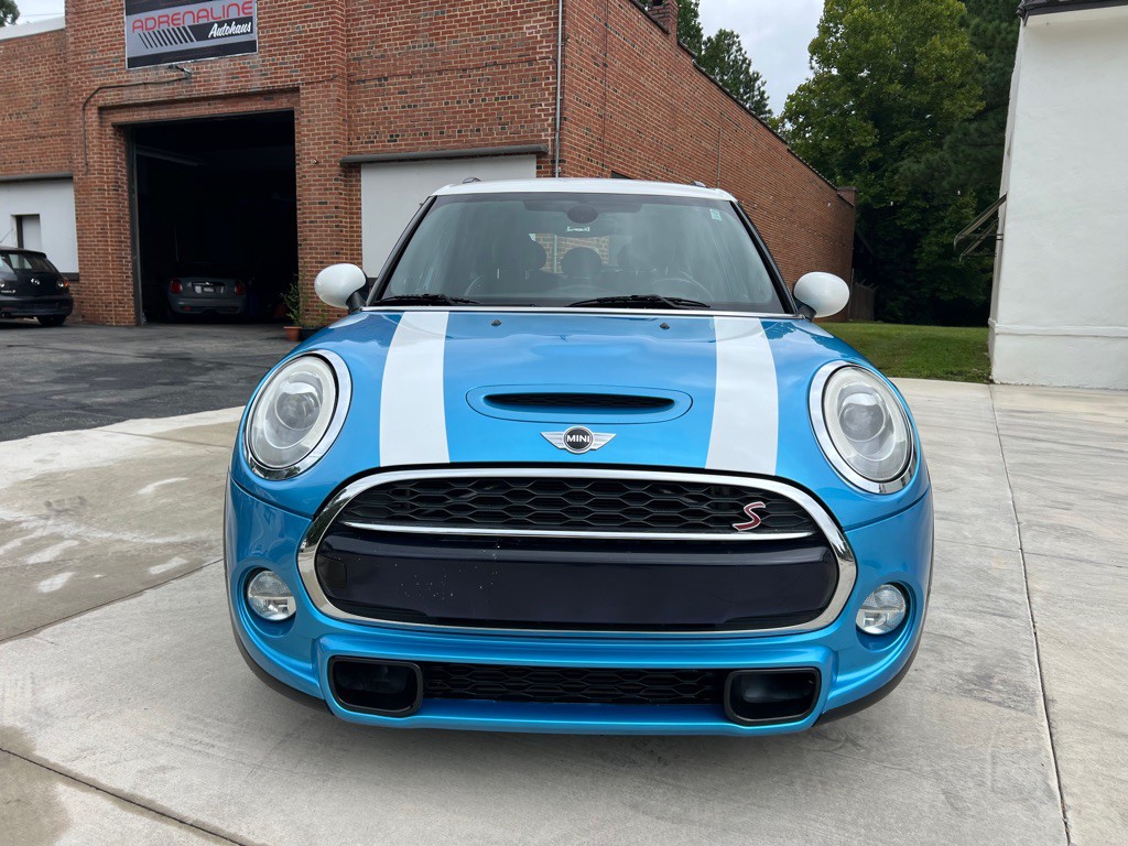 2017 MINI Cooper Image 9