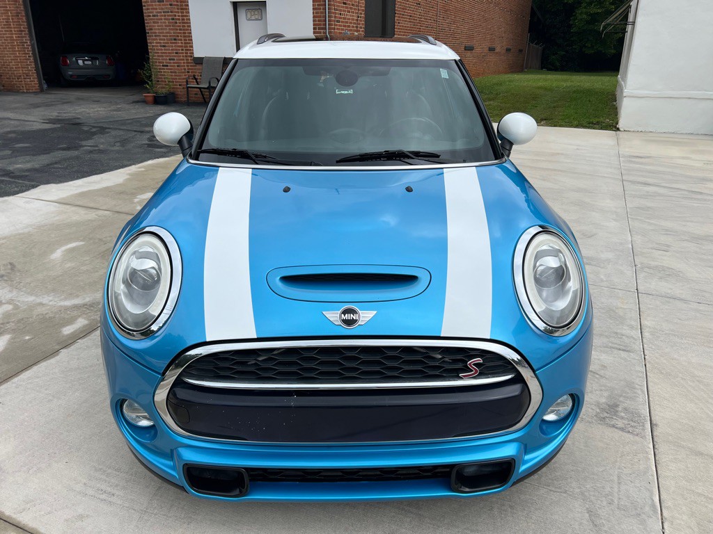 2017 MINI Cooper Image 10