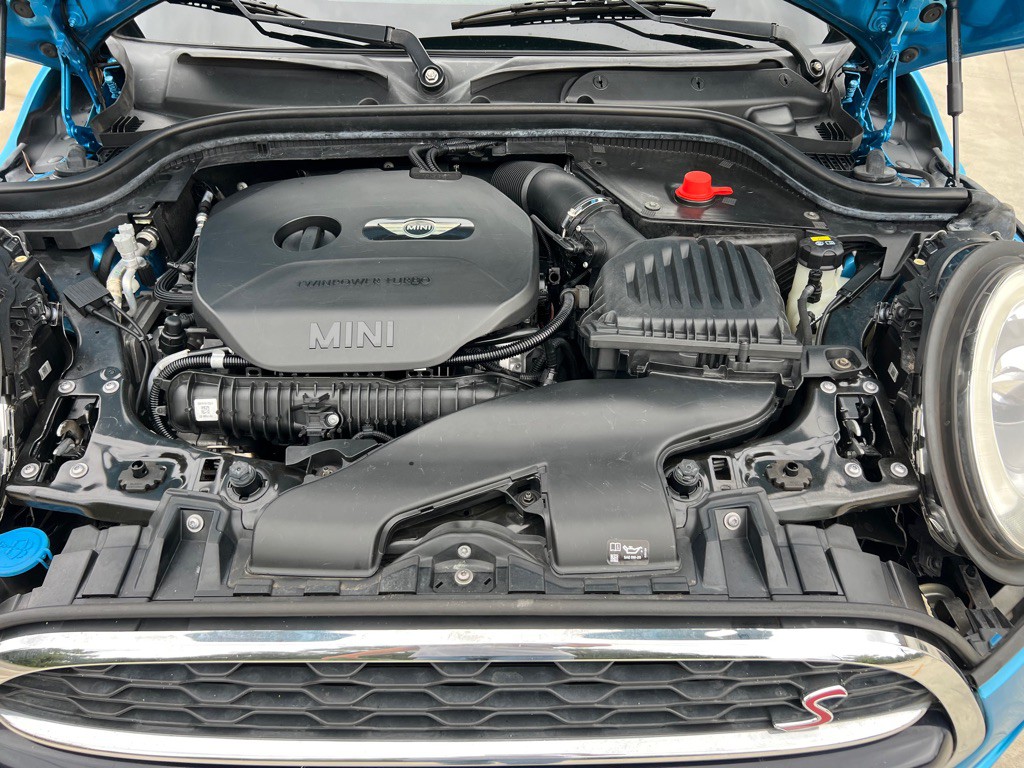 2017 MINI Cooper Image 25