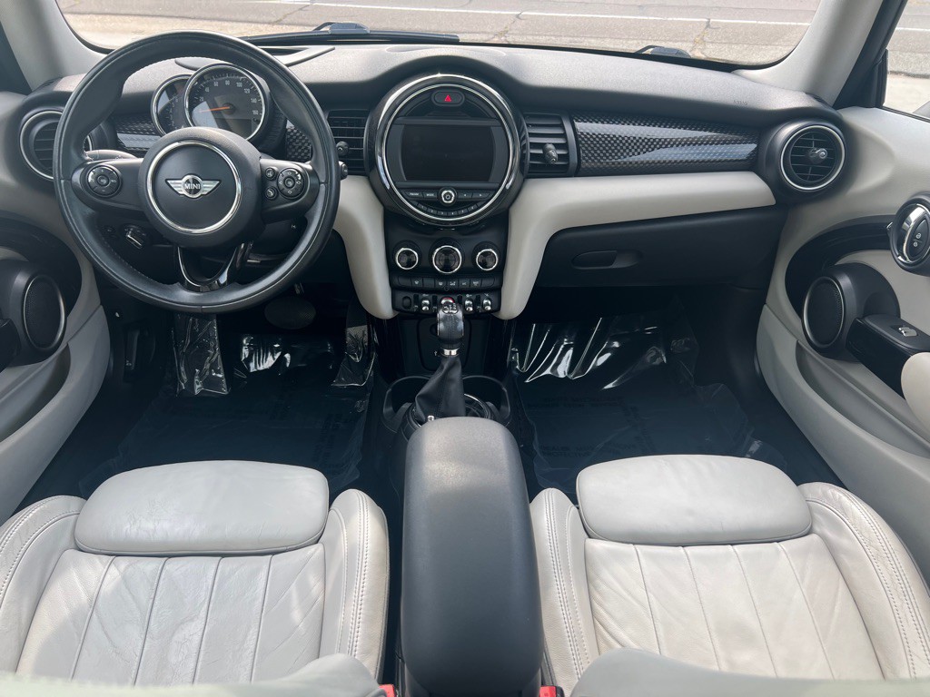 2014 MINI Cooper Image 20
