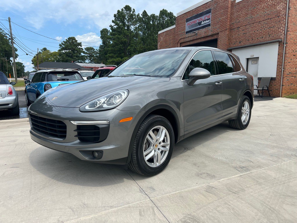 2016 Porsche Cayenne Image 8