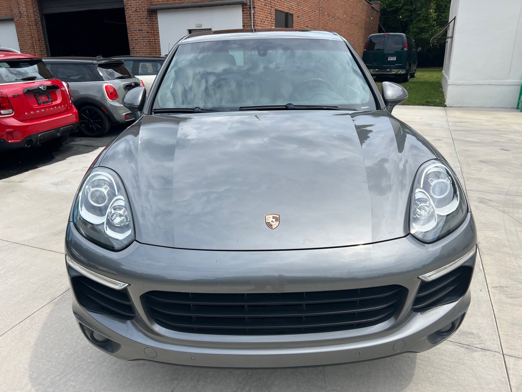 2016 Porsche Cayenne Image 10
