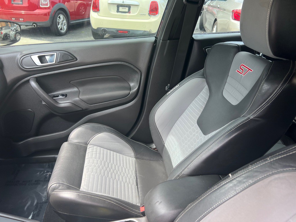 2016 Ford Fiesta Image 12