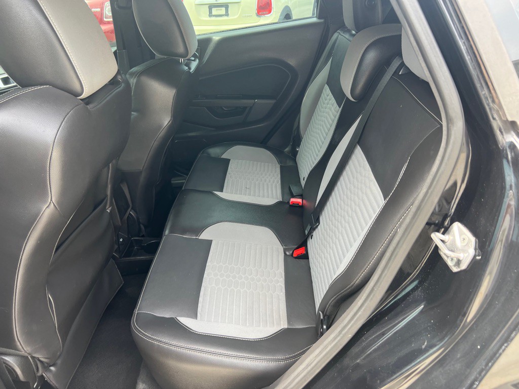 2016 Ford Fiesta Image 13