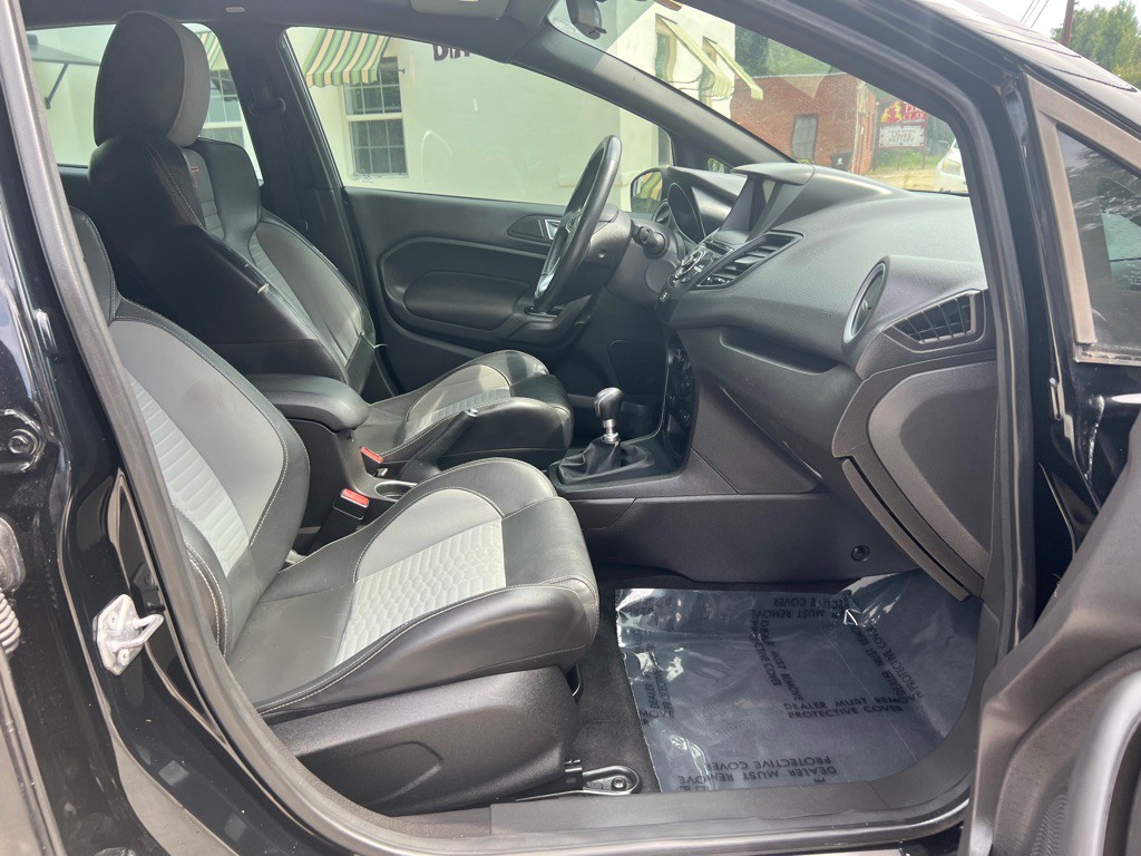 2016 Ford Fiesta Image 17