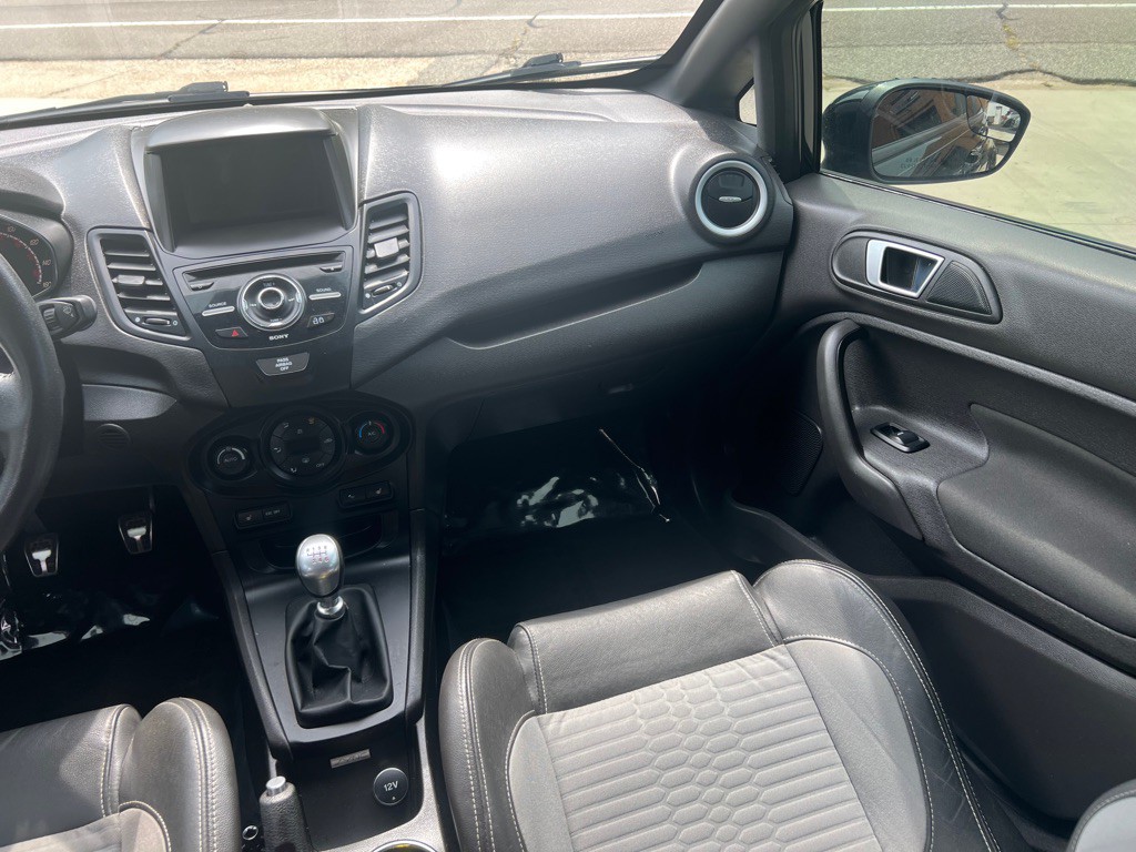 2016 Ford Fiesta Image 22