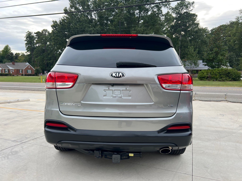 2016 Kia Sorento Image 4