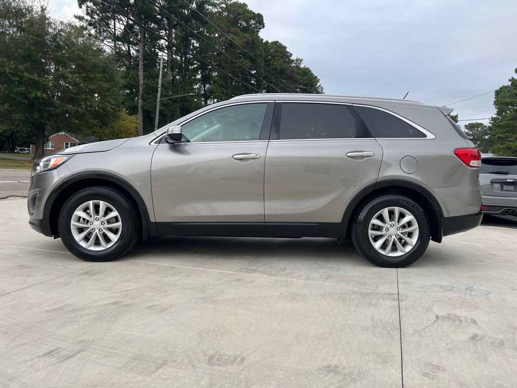 2016 Kia Sorento Image 7
