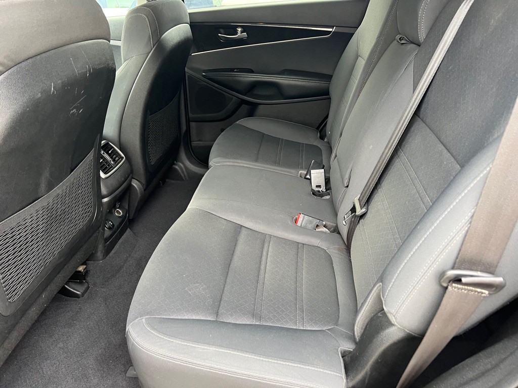 2016 Kia Sorento Image 14