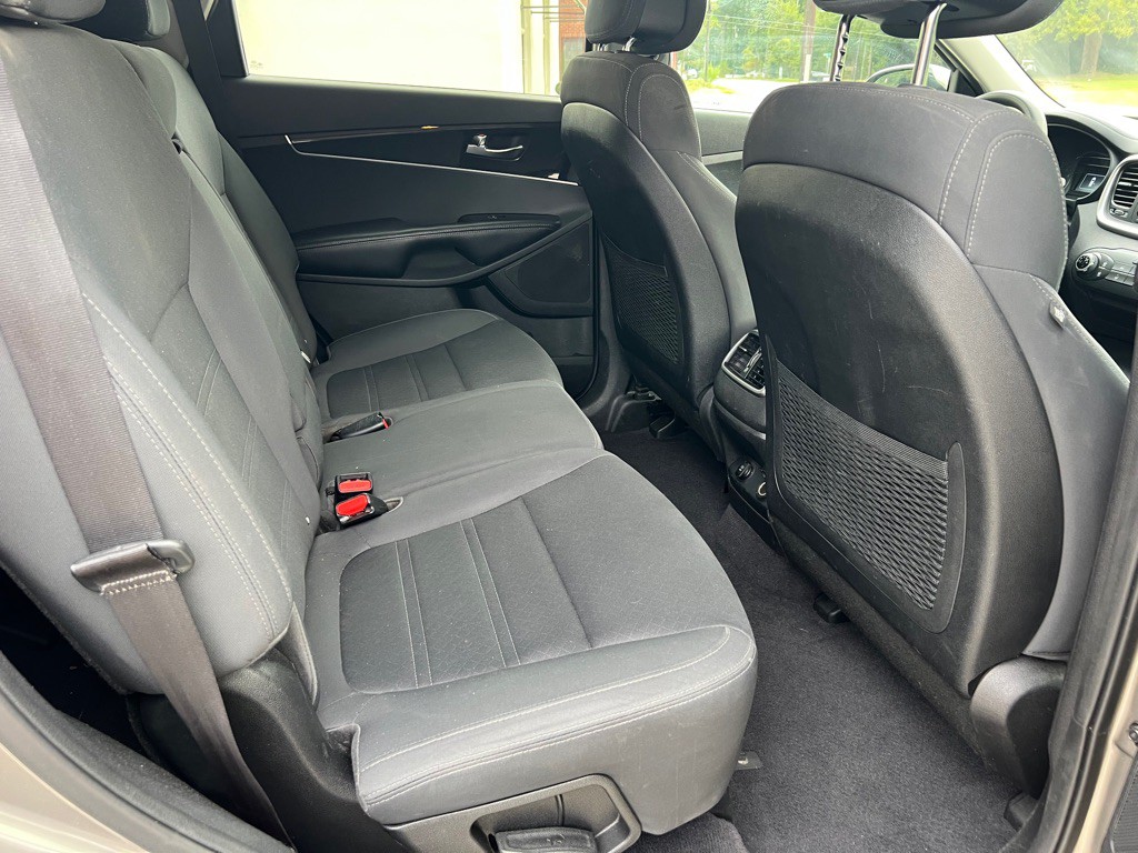 2016 Kia Sorento Image 18