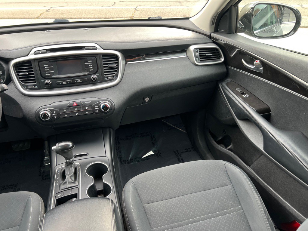 2016 Kia Sorento Image 22