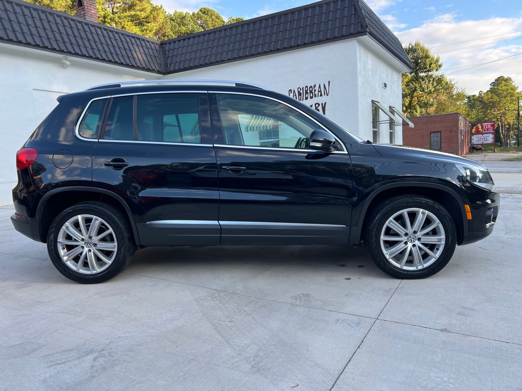 2015 Volkswagen Tiguan Image 2