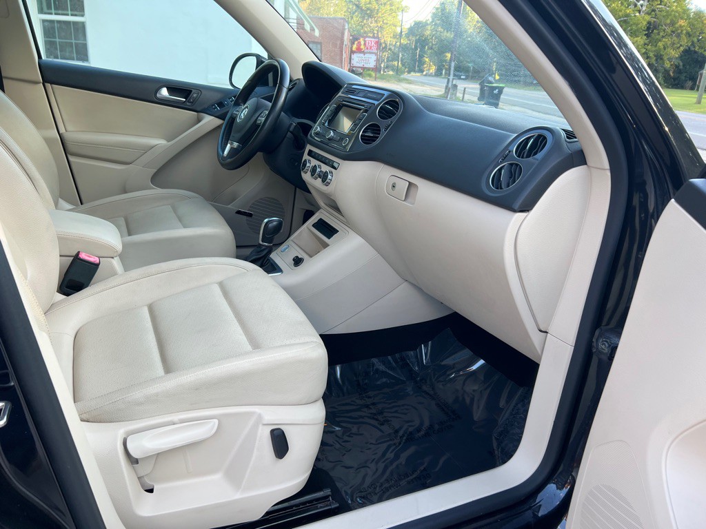 2015 Volkswagen Tiguan Image 16