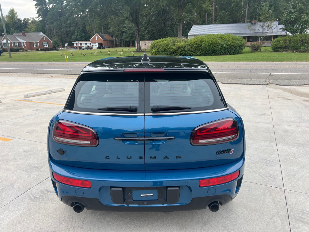 2022 MINI Cooper Clubman Image 5