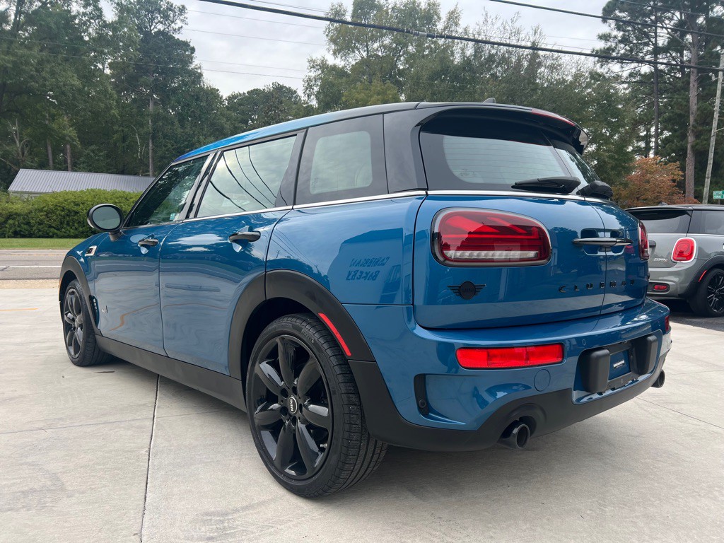 2022 MINI Cooper Clubman Image 6
