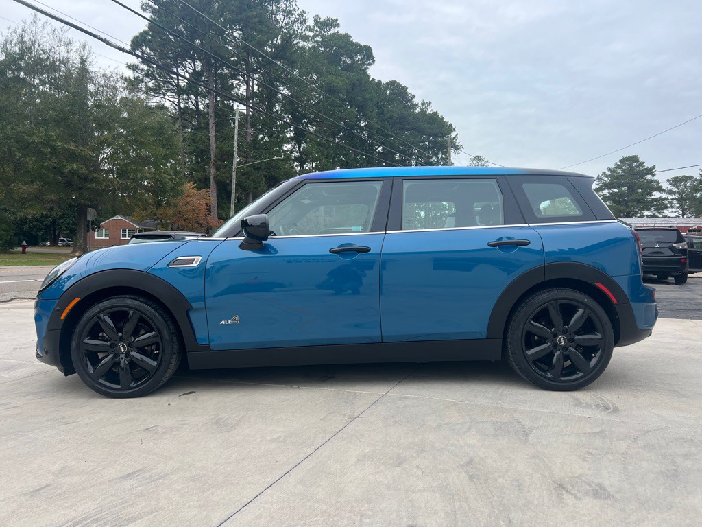 2022 MINI Cooper Clubman Image 7