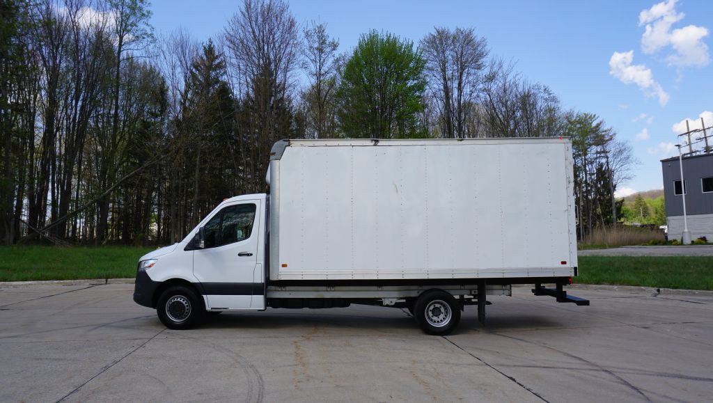 2021 Mercedes-Benz Sprinter Image 2
