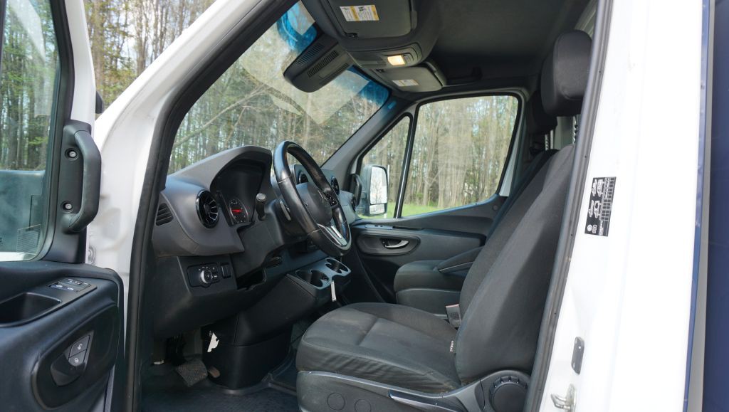 2021 Mercedes-Benz Sprinter Image 13