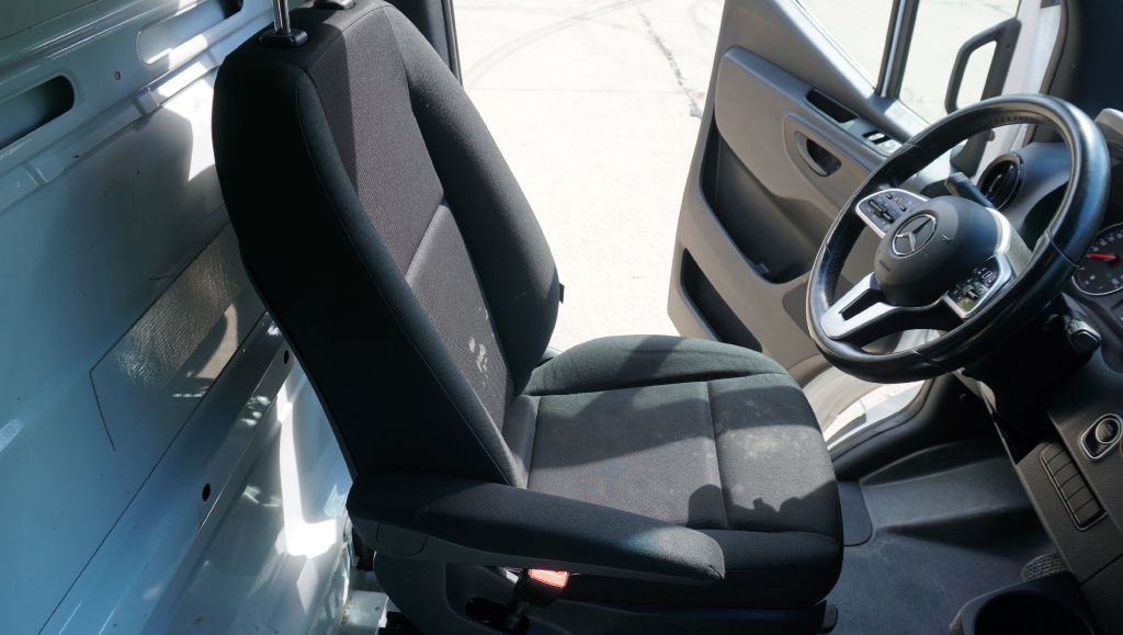 2021 Mercedes-Benz Sprinter Image 19