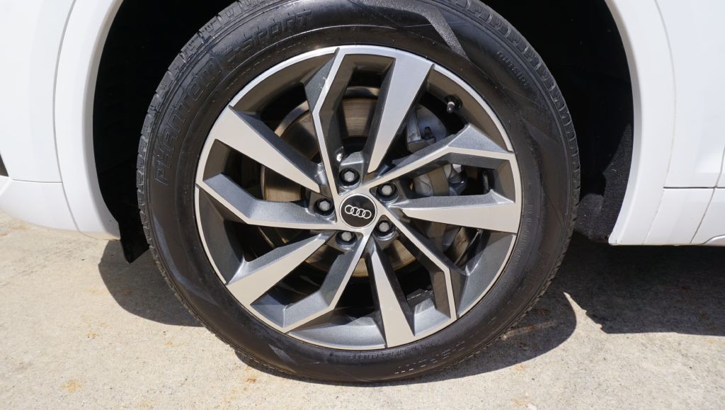 2021 Audi Q5 Image 9